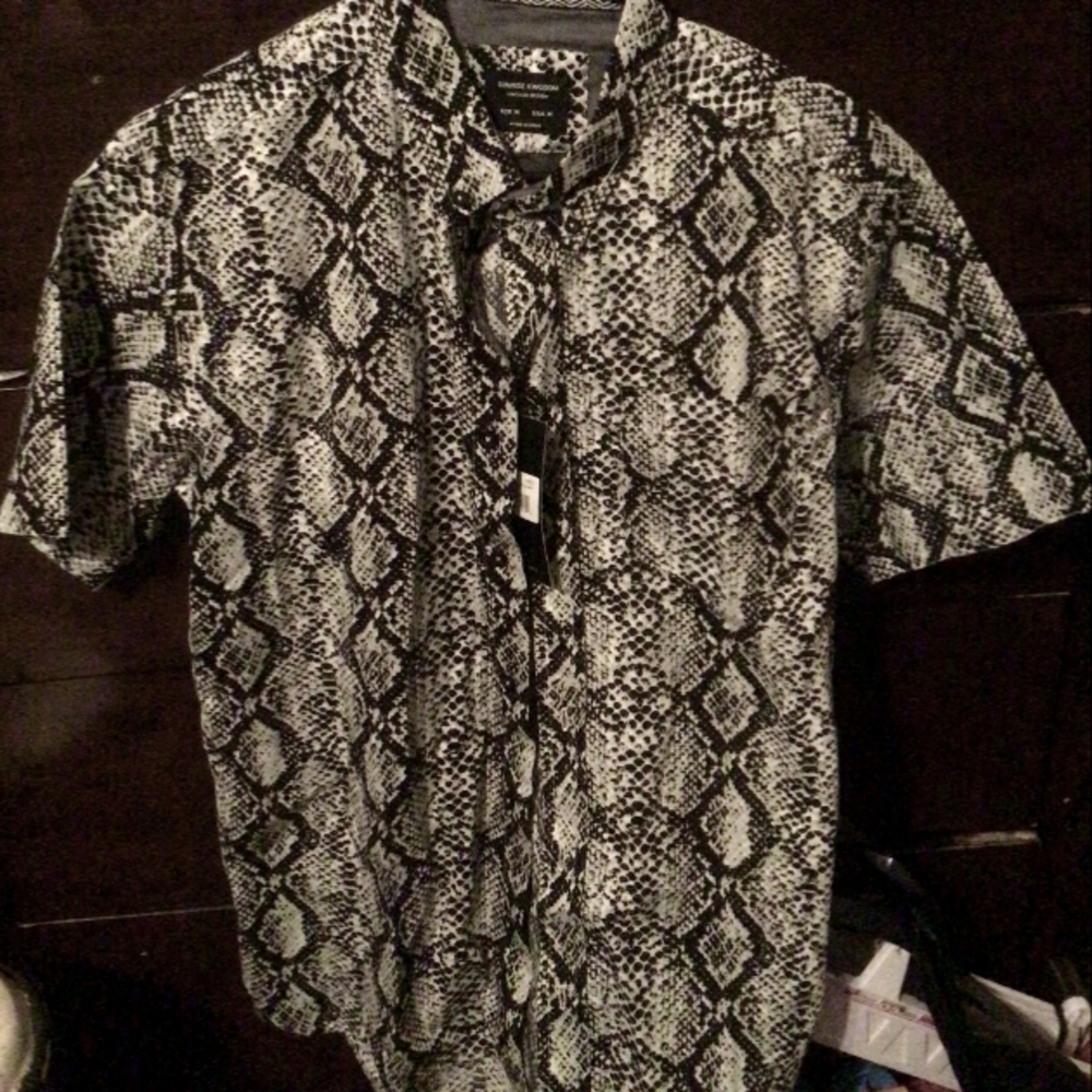 Men's sz M snake print shirt